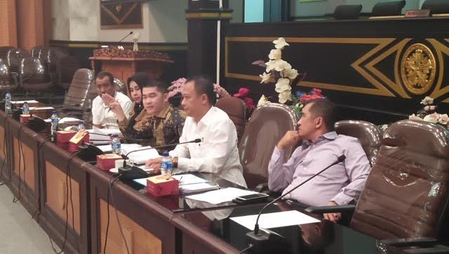 1539583700-RiauBertuah co-47 Penyaluran-Dana-Bansos-PKH-dan-BPNT-Bermasalah--Komisi-III-Panggil-Pihak-BRI-dan-Dinsos